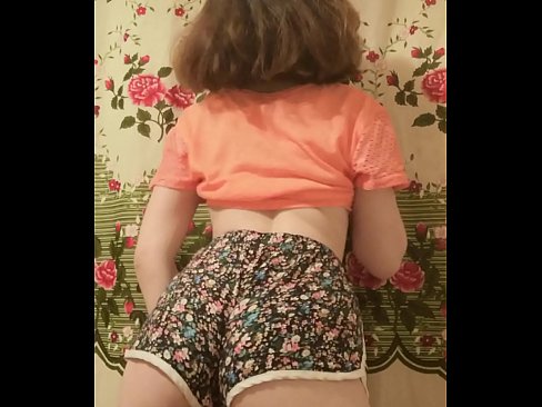 ❤️ Seksual gənc körpə kamera qarşısında şortunu soyundurur Porn video bizdə ❌❤